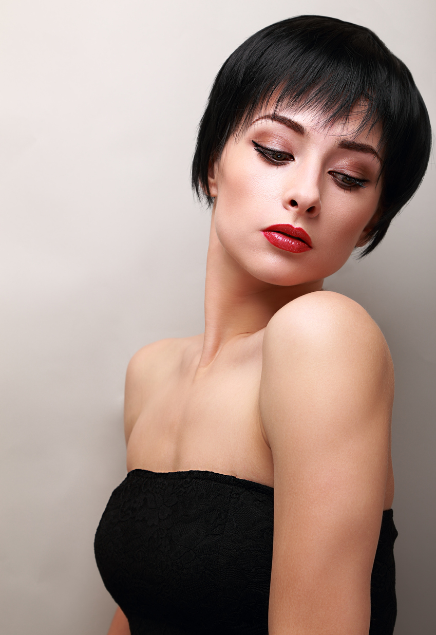 The importance of a great relationship with one of the best Hairdressers in Coolangatta Sexy woman with black short hair styly looking down 496877817 850x1237 - The importance of a great relationship with one of the best Hairdressers in Coolangatta
